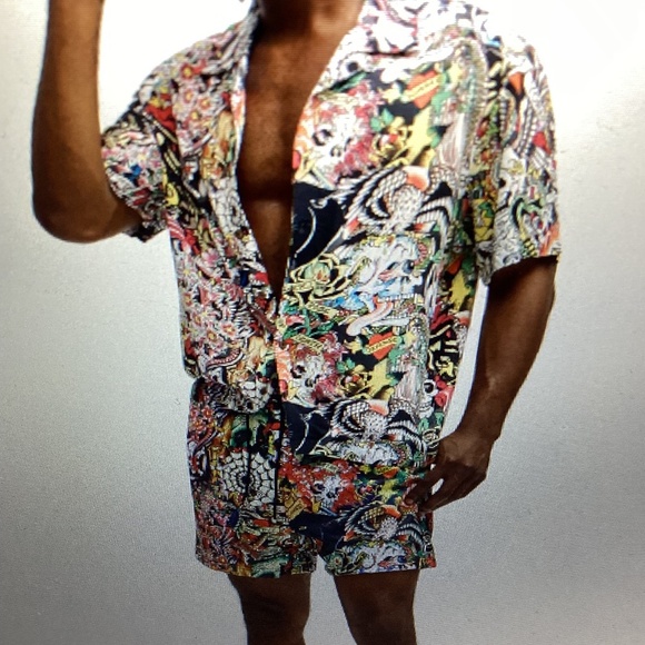 ED HARDY TATTOO COLLAGE SHORTS ( Color: Multi) - Picture 3 of 4